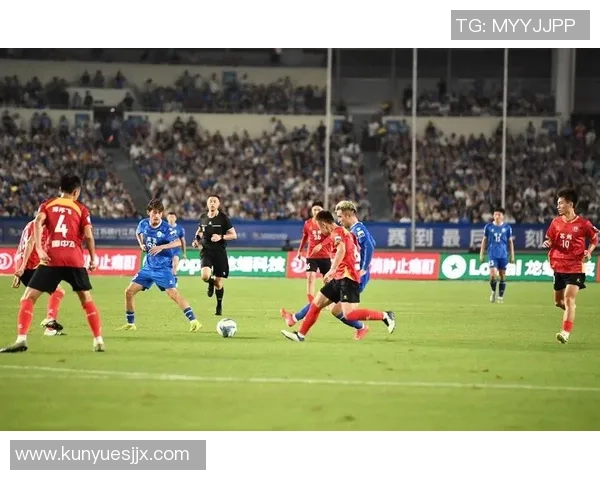 南京足球队在全国锦标赛中的比赛经验与表现分析与点评